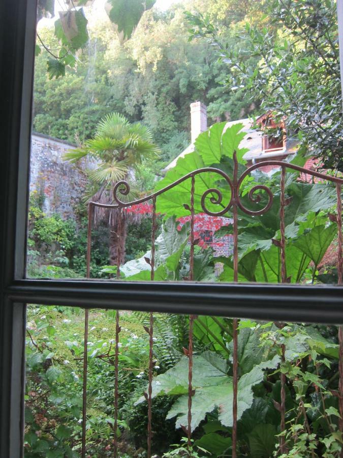 Le Murmure De La Falaise Bed & Breakfast Beaumont-le-Roger Exterior photo